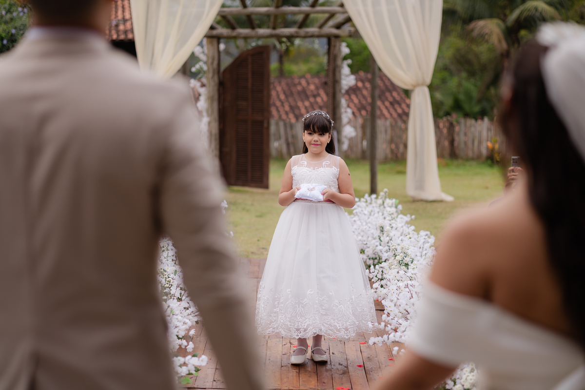 Vestido de Noiva, Casamento, Cerimônia, noiva se arrumando, Casamento sítio campo, Emoção, Inesquecível Casamento, Alegria, aliança de casamento