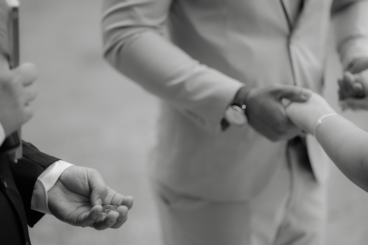 Vestido de Noiva, Casamento, Cerimônia, noiva se arrumando, Casamento sítio campo, Emoção, Inesquecível Casamento, Alegria, aliança de casamento