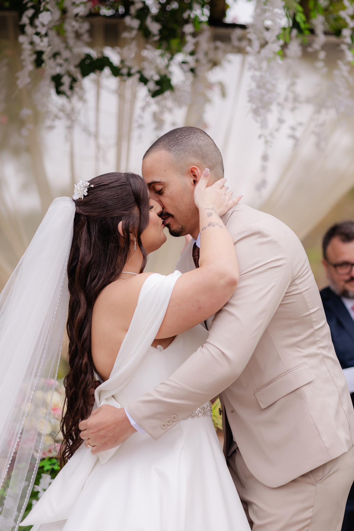 Vestido de Noiva, Casamento, Cerimônia, noiva se arrumando, Casamento sítio campo, Emoção, Inesquecível Casamento, Alegria, aliança de casamento