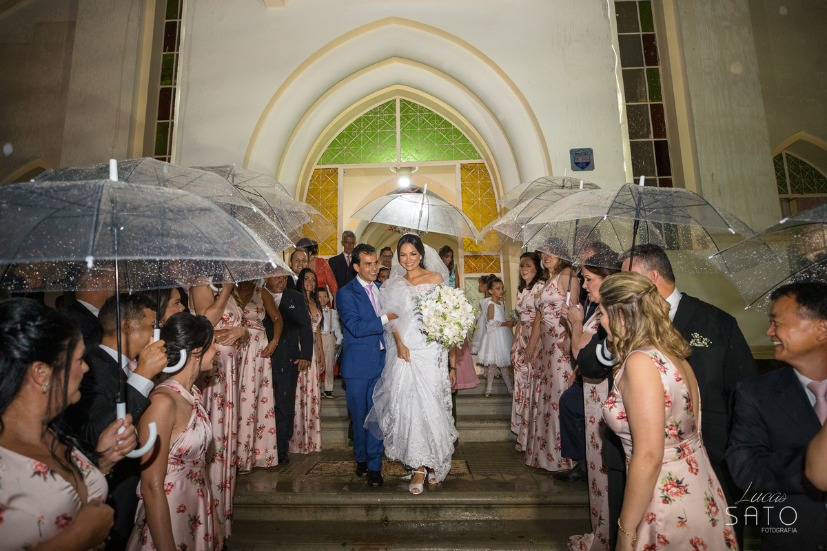 Fotografia de casamento em São Gotardo-MG. #casamentosaogotardo #igrejamatriz #saogotardo