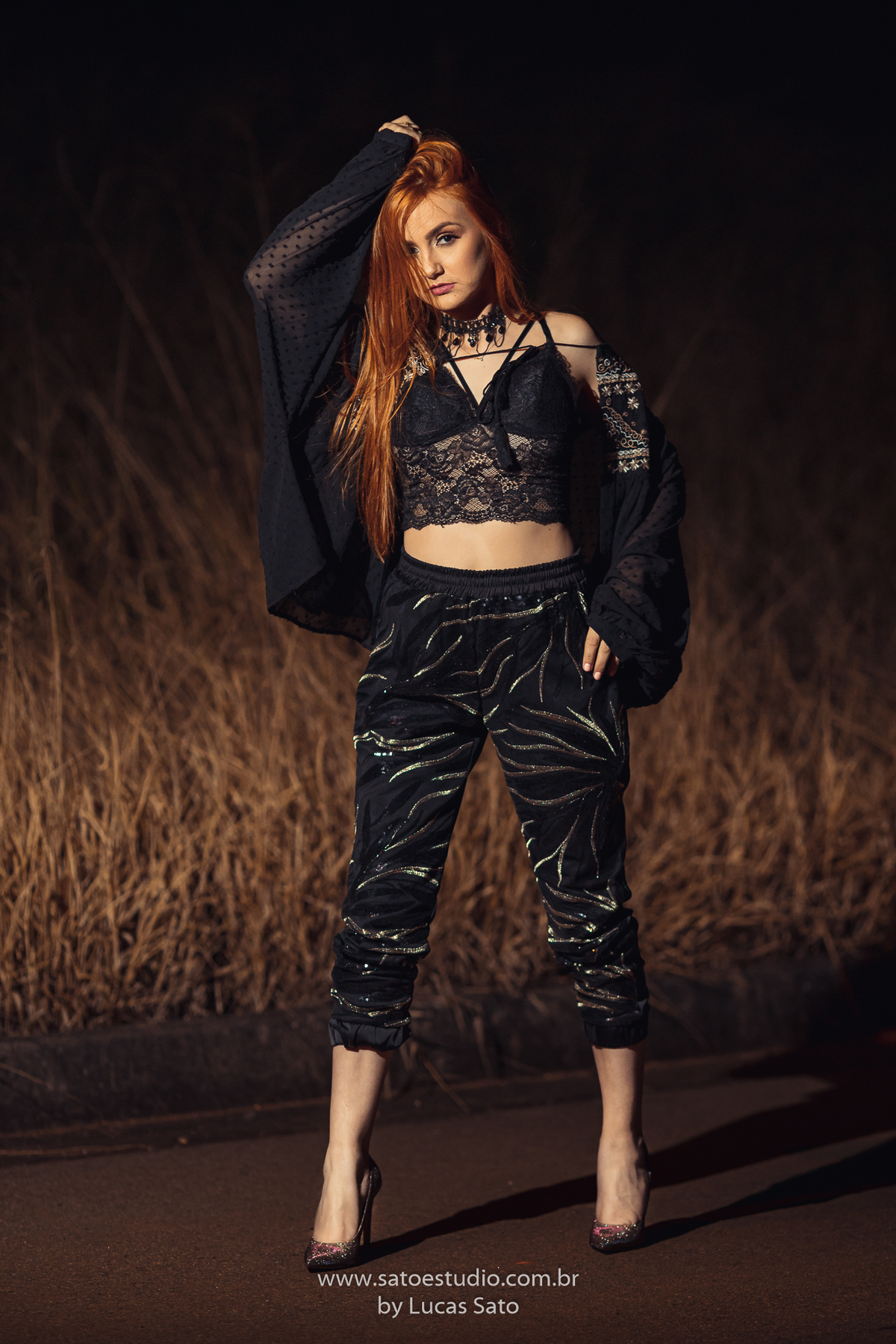 Ensaio fotográfico de casal realizado na cidade de São Gotardo-MG. Ensaio com roupa preta, look preto