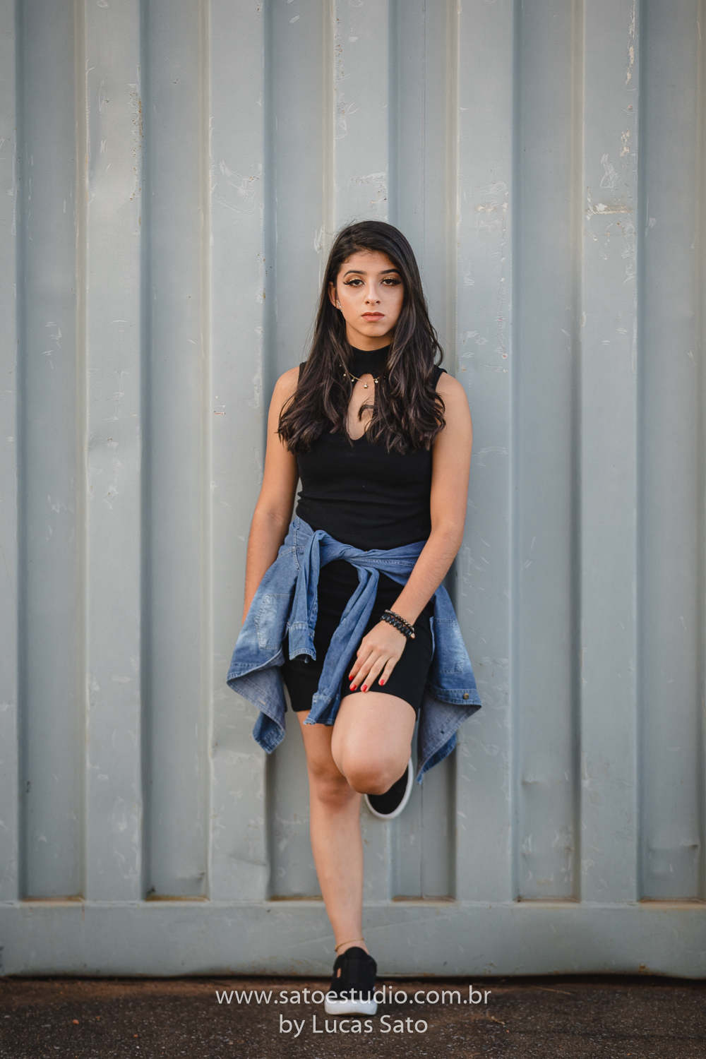 Ensaio de 15 anos ou book realizado no município de São Gotardo-MG com vestido branco e casual. Looks para ensaio de 15 anos, feminino.
Fotos de ensaio tumblr.