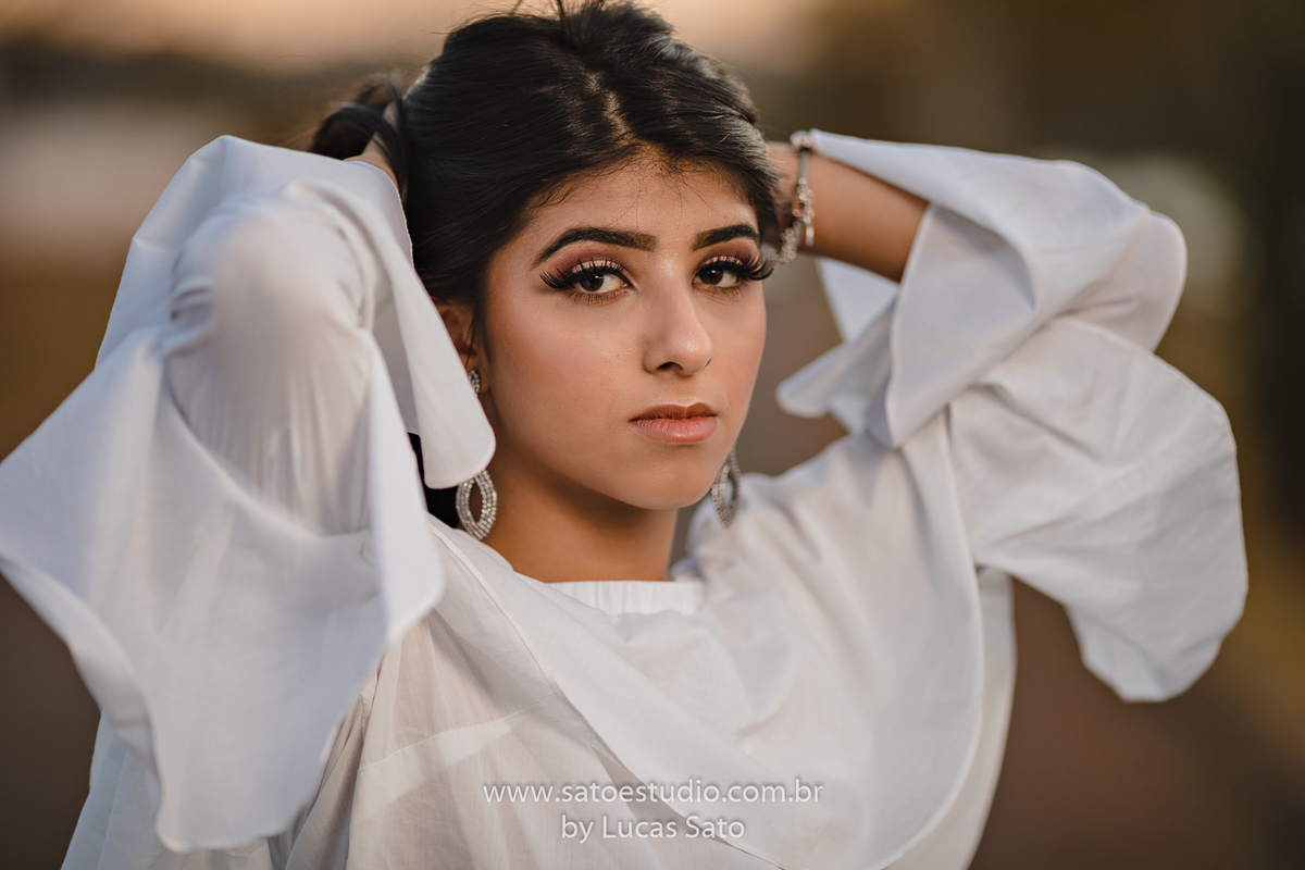 Ensaio de 15 anos ou book realizado no município de São Gotardo-MG com vestido branco e casual. Looks para ensaio de 15 anos, feminino.
Fotos de ensaio tumblr.