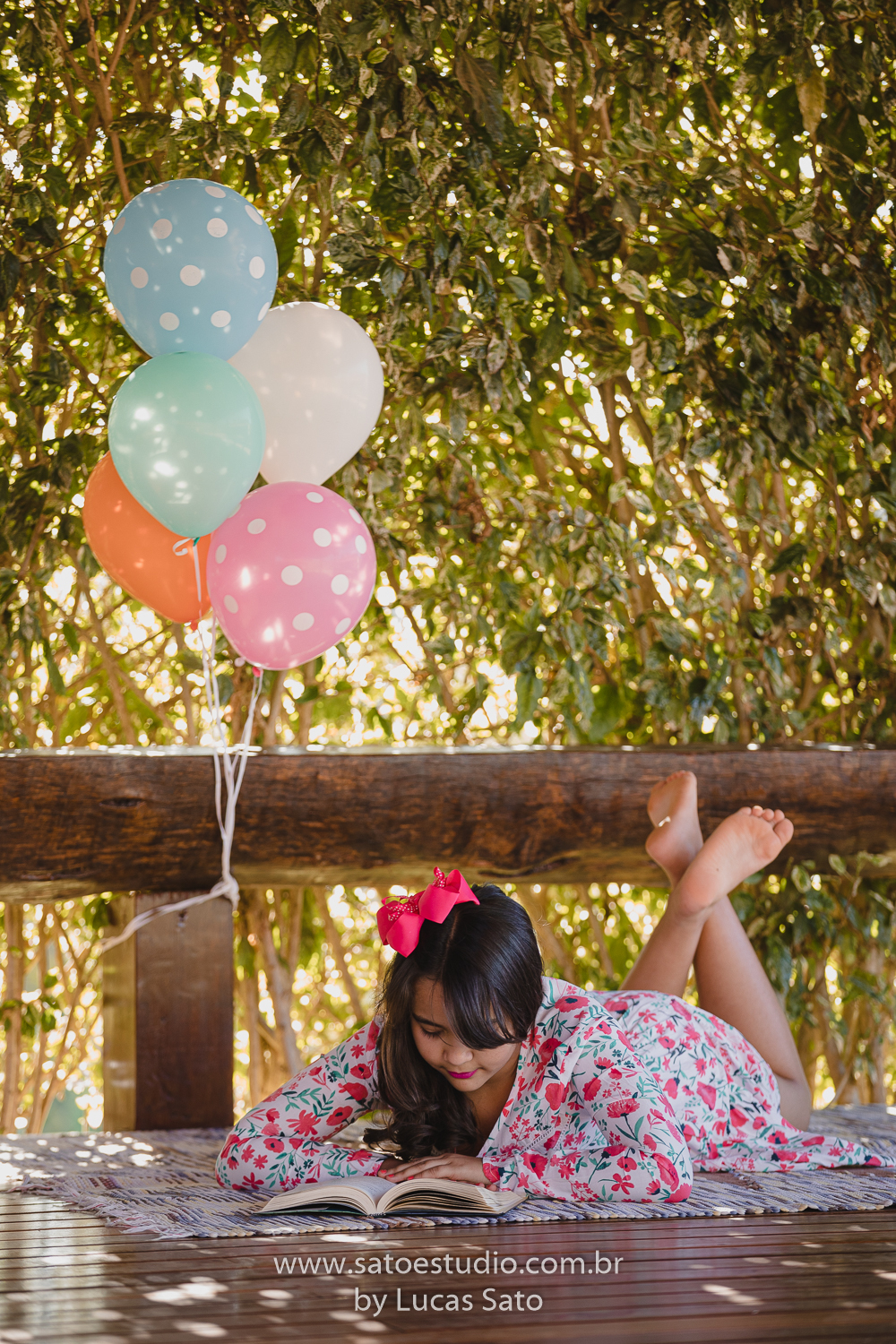 Ensaio fotográfica de família realizado no município de São Gotardo-MG, foto de família feliz. Foto com espontaneidade e alegria.