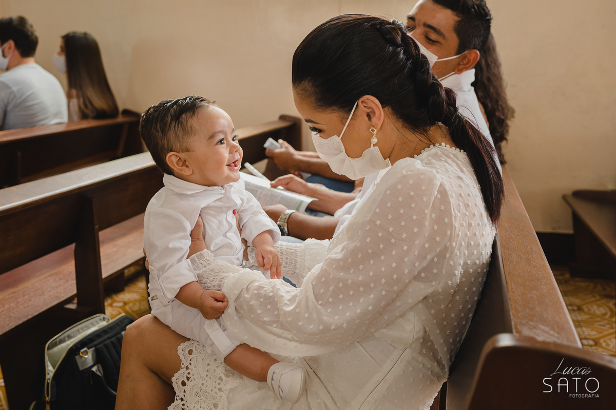 Fotografia de batismo de momentos únicos e lindos. Sou fotógrafo de batismo em São Gotardo mas atendo as regiões de Rio Paranaíba, Matutina e Carmo do Paranaíba