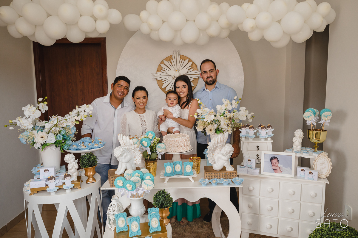Recepção de batismo com decoração linda de batizado em São Gotardo-MG