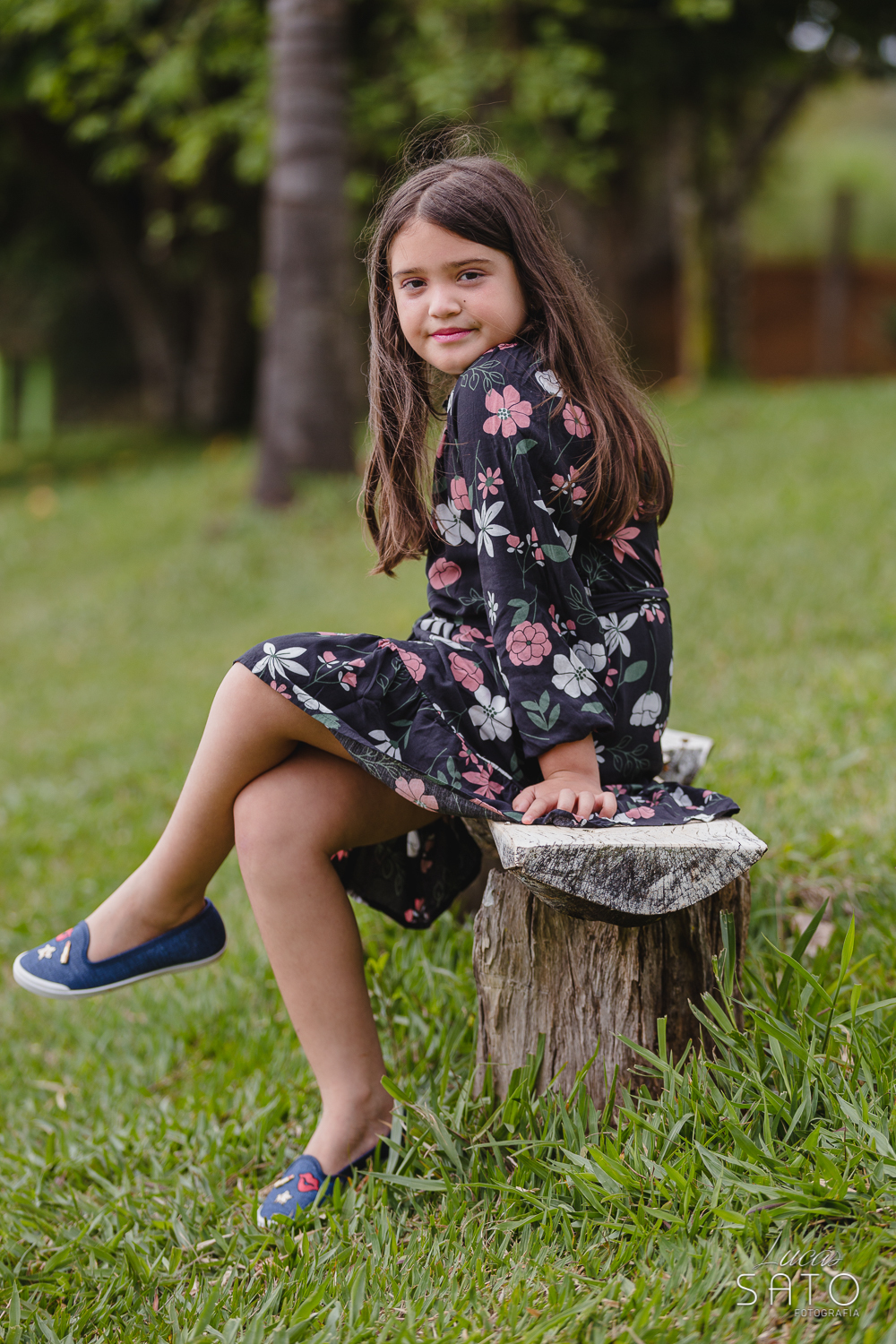 Foto de criança comemorando o aniversário de 8 anos na cidade de São Gotardo