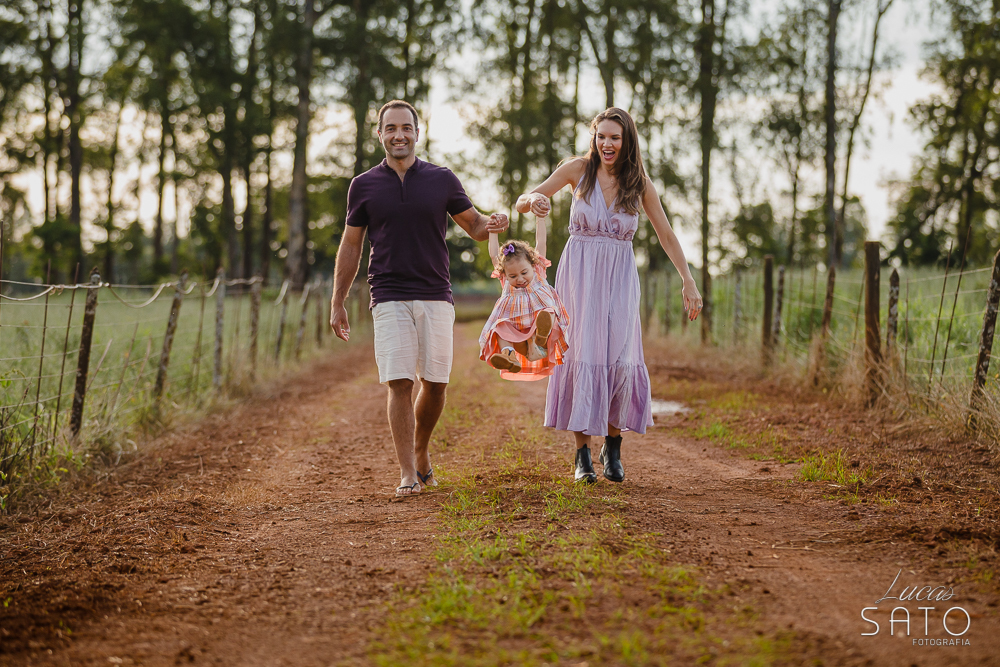 Foto de família feliz realizado na cidade de São Gotardo-MG
