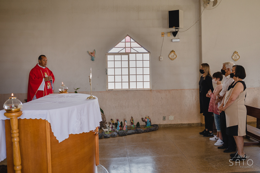 Benção do casal realizado pelo Padre Clério da Pastoral de Guarda dos Ferreiros município de São Gotardo-MG