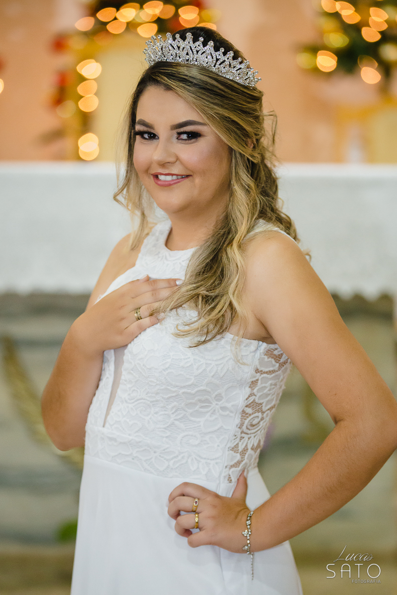 Vestido de noiva para casamento íntimo realizado na cidade de São Gotardo-MG. Fotografo de casamento íntimo com poucos convidados.