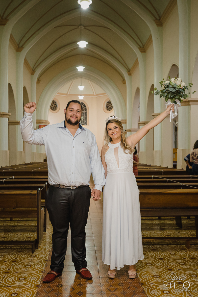 Vestido para casamento íntimo realizado na região de Rio Paranaíba, Carmo do Paranaíba e São Gotardo-MG