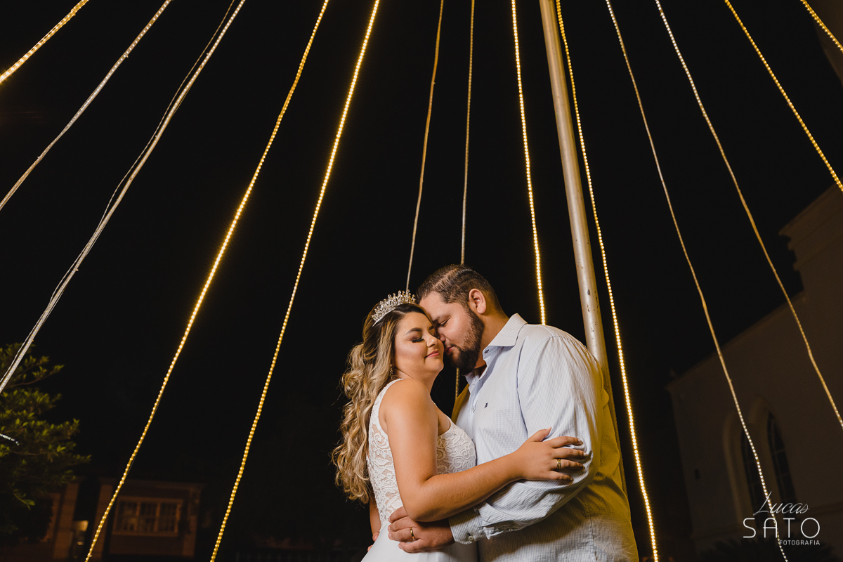 Pose para foto de casal realizado na cidade de São Gotardo. Sou fotógrafo de casamento e atendo a região de São Gotardo, Matutina, Rio Paranaíba e Carmo do Paranaíba-MG