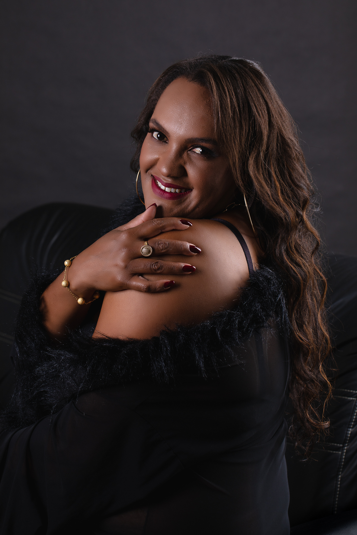 Ensaio sensual leve realizado no estúdio Lucas Sato-Fotografia em São Gotardo