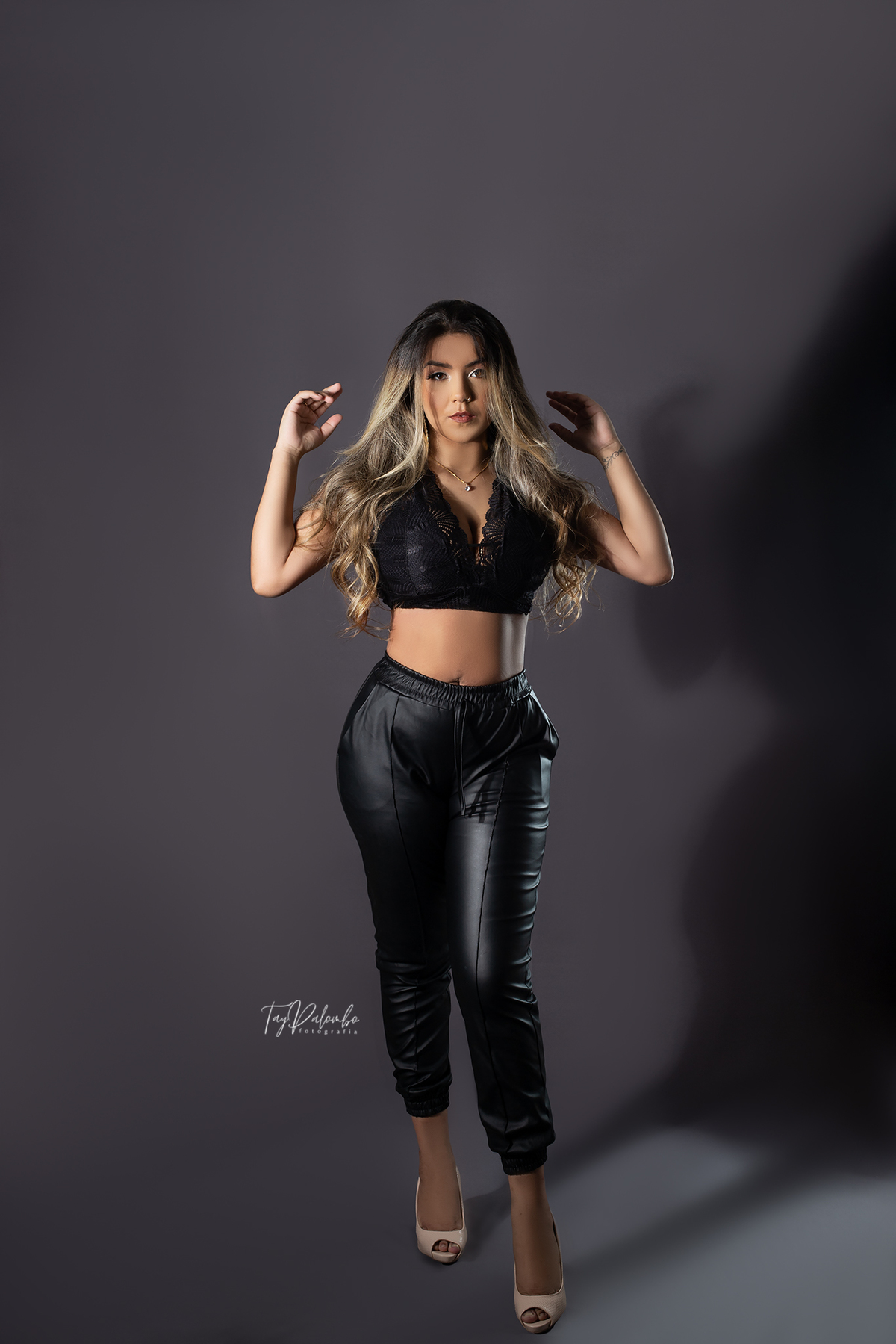 ensaio feminino em estúdio
estúdio em São Bernardo do Campo