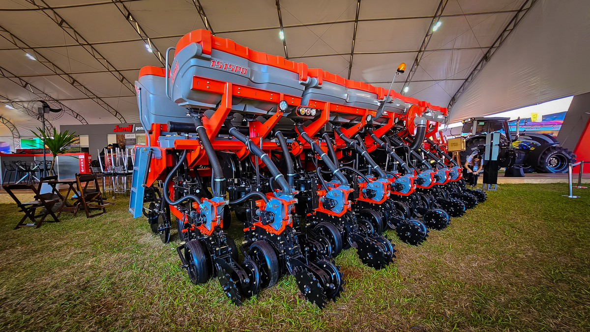 cobertura-fotografica-stand-jumil-na-agrishow-2024