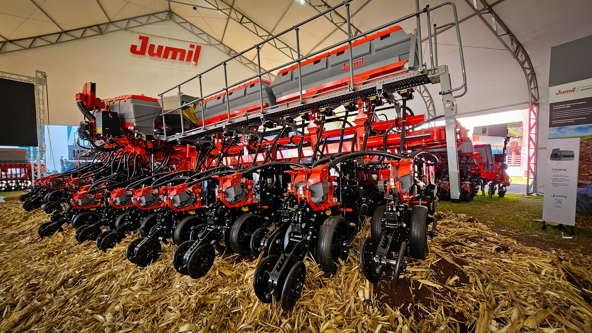 cobertura-fotografica-stand-jumil-na-agrishow-2024