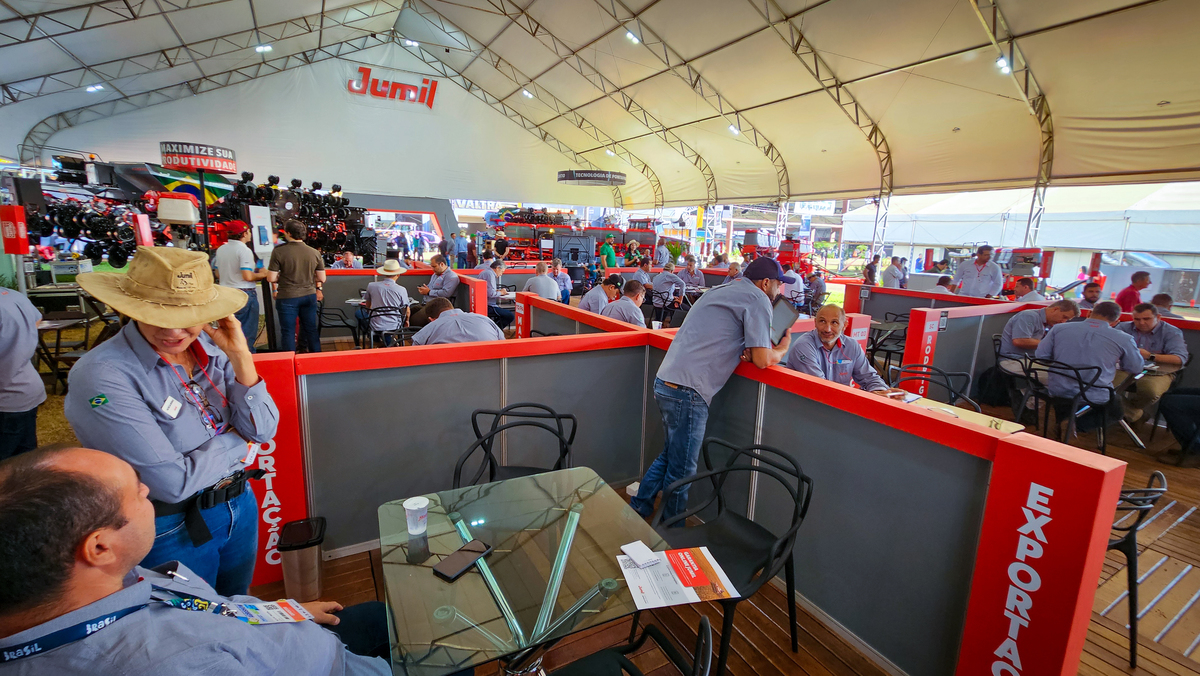 cobertura-fotografica-stand-jumil-na-agrishow-2024