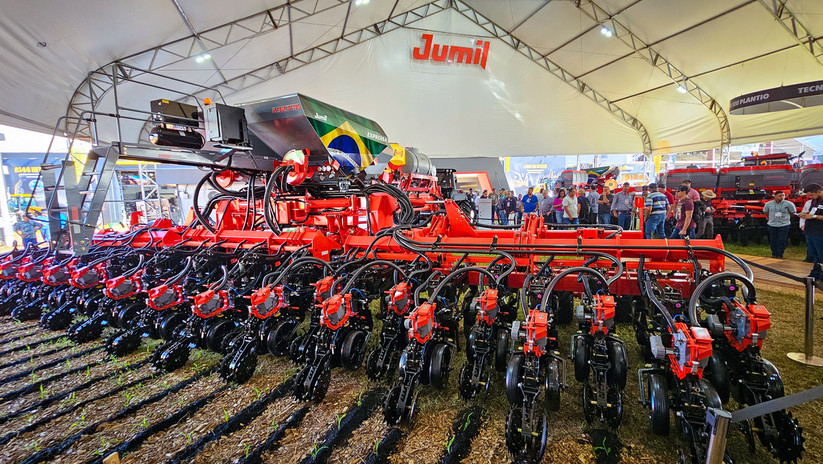 cobertura-fotografica-stand-jumil-na-agrishow-2024