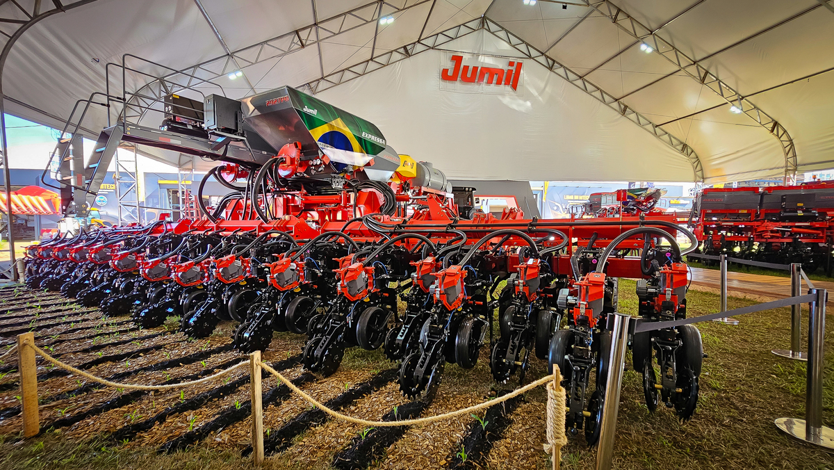 cobertura-fotografica-stand-jumil-na-agrishow-2024