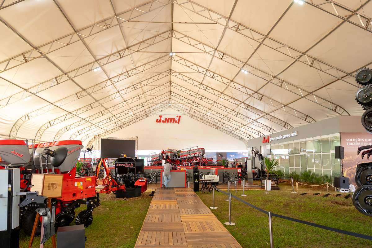 cobertura-fotografica-stand-jumil-na-agrishow-2024