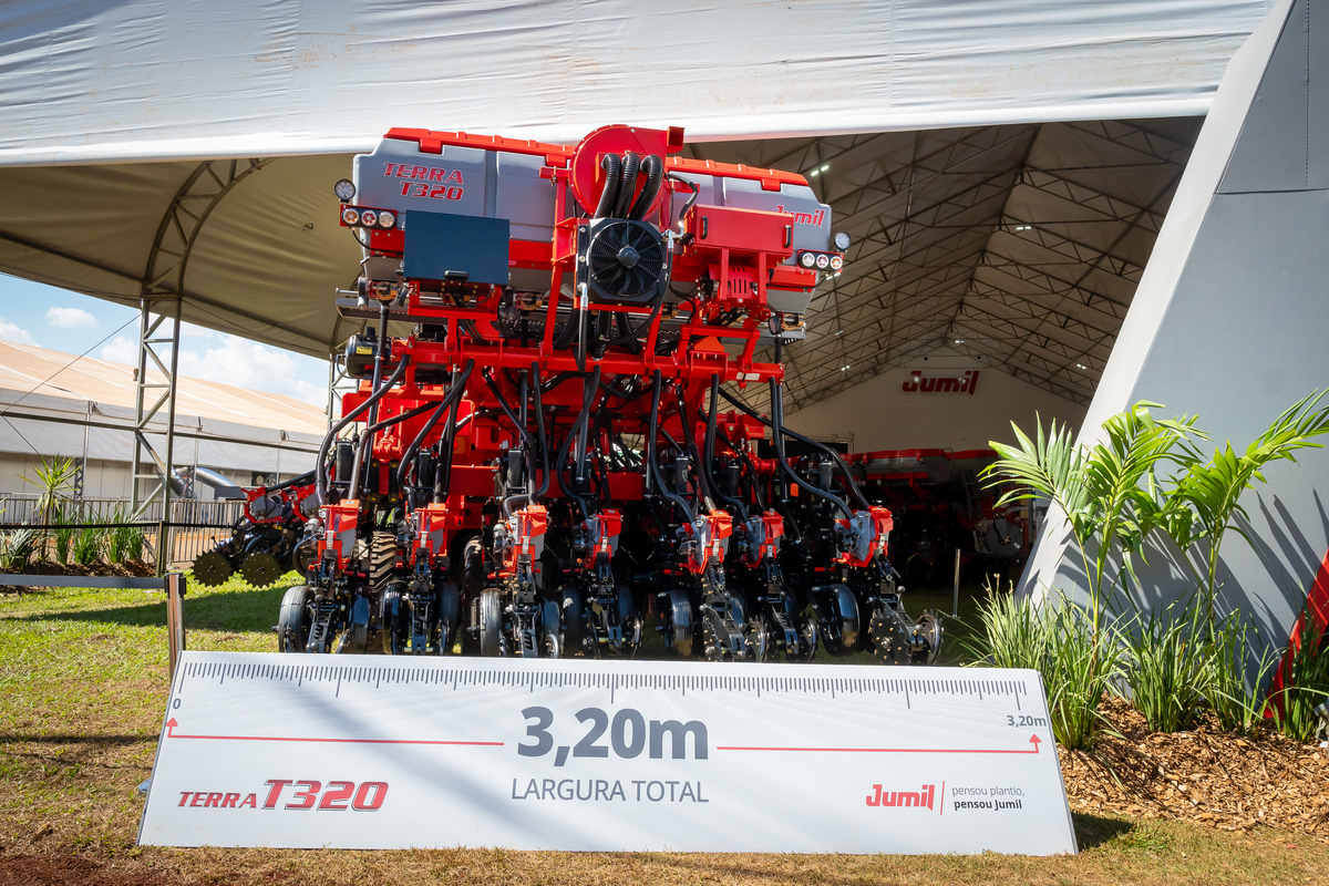 cobertura-fotografica-stand-jumil-na-agrishow-2024