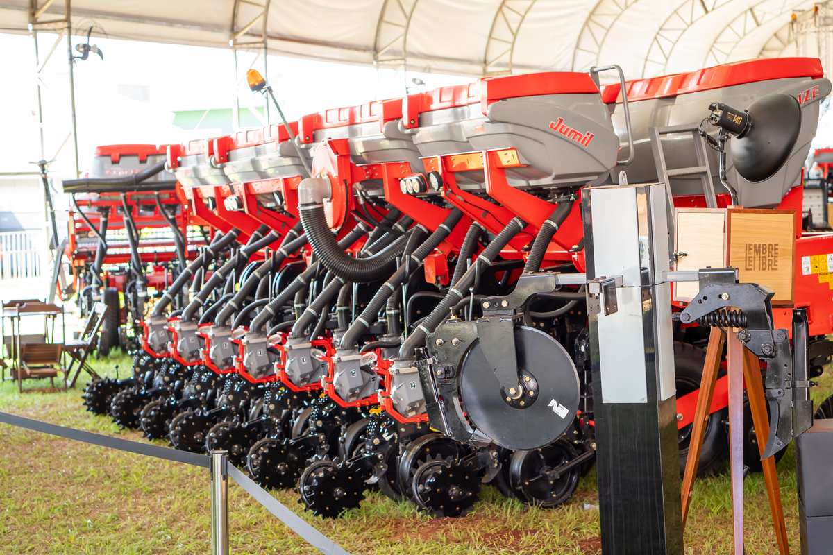 cobertura-fotografica-stand-jumil-na-agrishow-2024