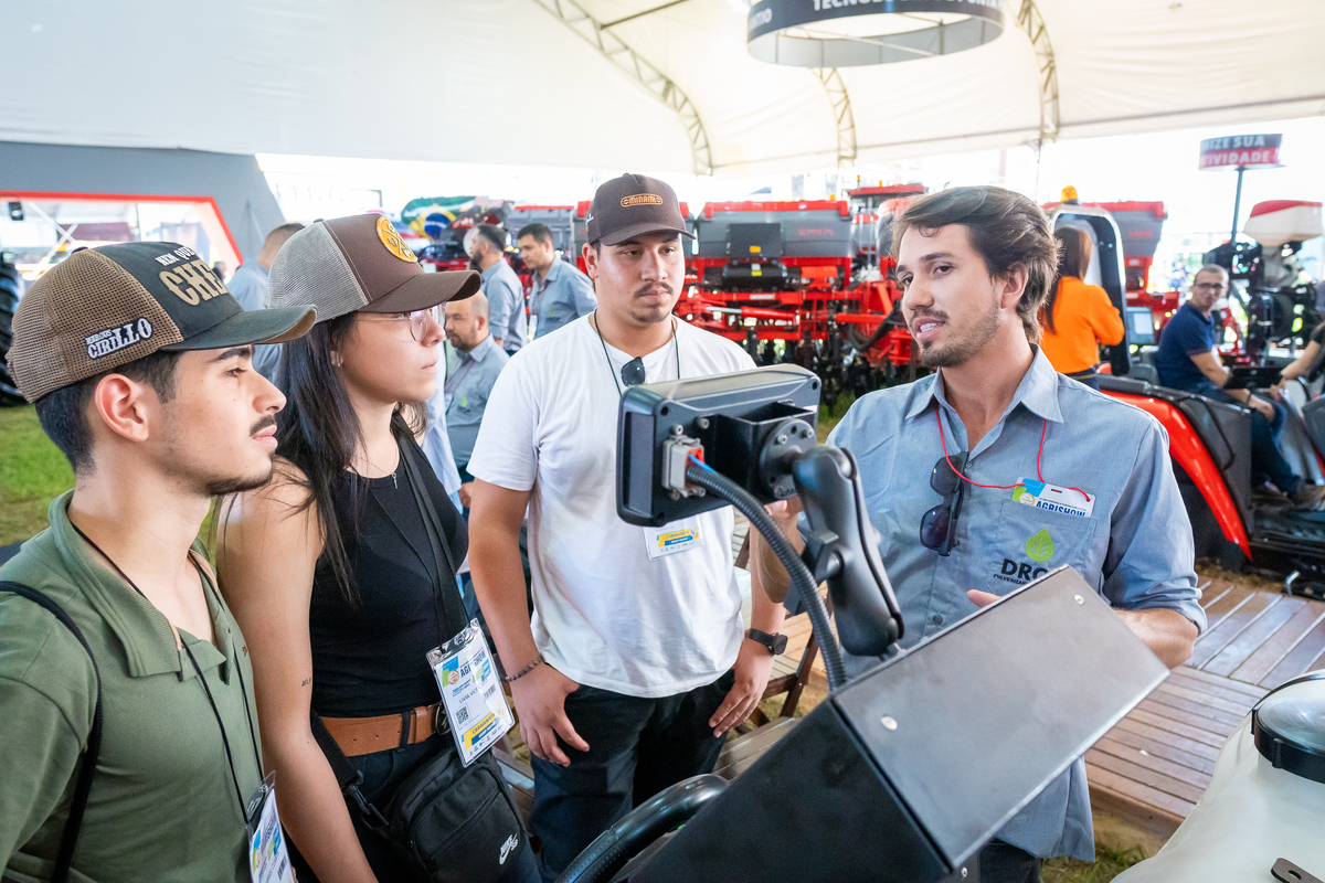 cobertura-fotografica-stand-jumil-na-agrishow-2024