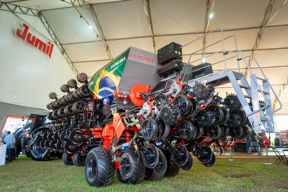 cobertura-fotografica-stand-jumil-na-agrishow-2024