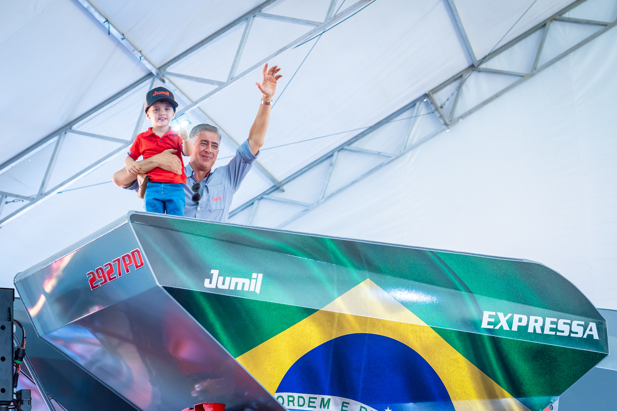 cobertura-fotografica-stand-jumil-na-agrishow-2024
