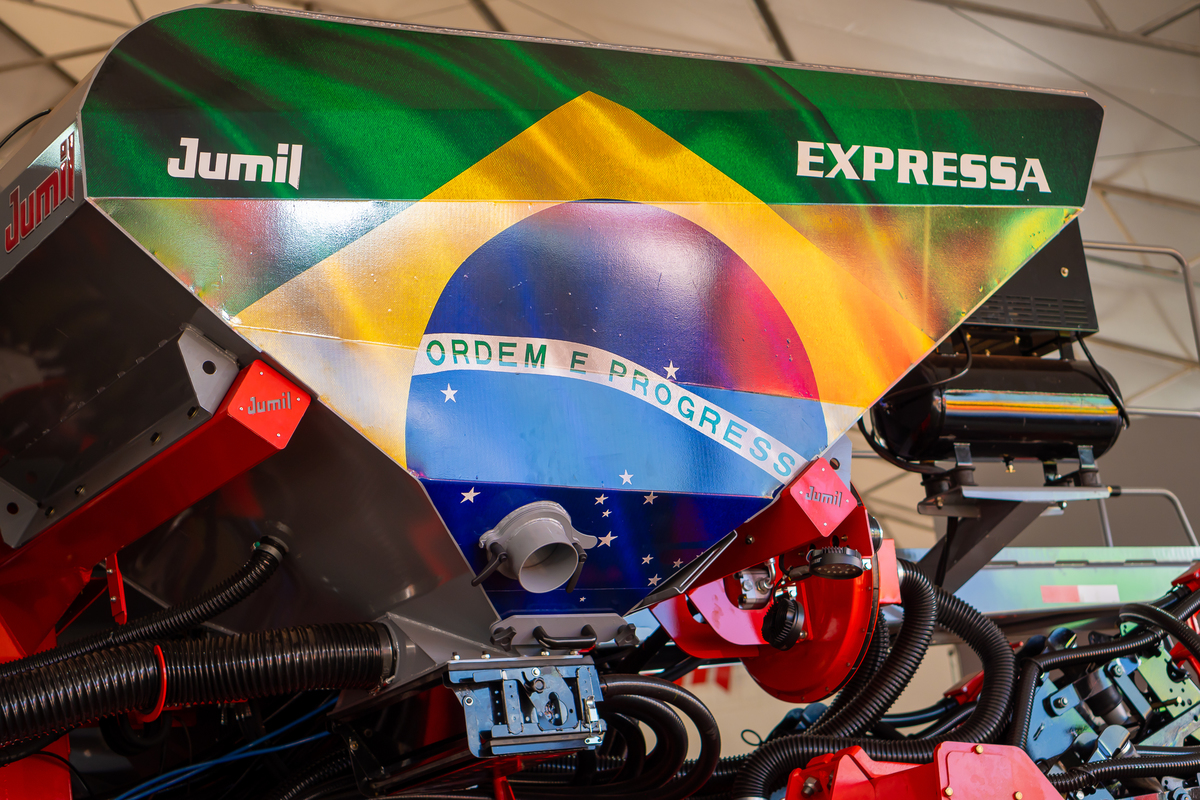 cobertura-fotografica-stand-jumil-na-agrishow-2024