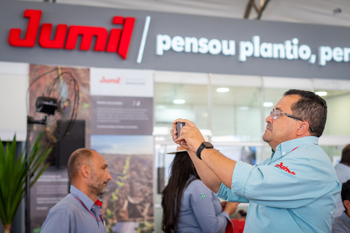 cobertura-fotografica-stand-jumil-na-agrishow-2024