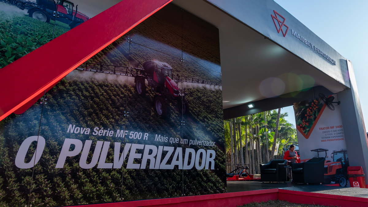 Fotografando Inovação e Tradição: Massey Ferguson na Feira Copercitrus 