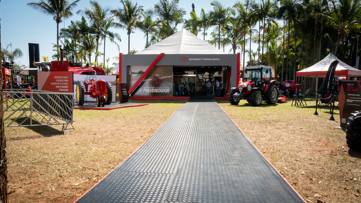 Fotografando Inovação e Tradição: Massey Ferguson na Feira Copercitrus 