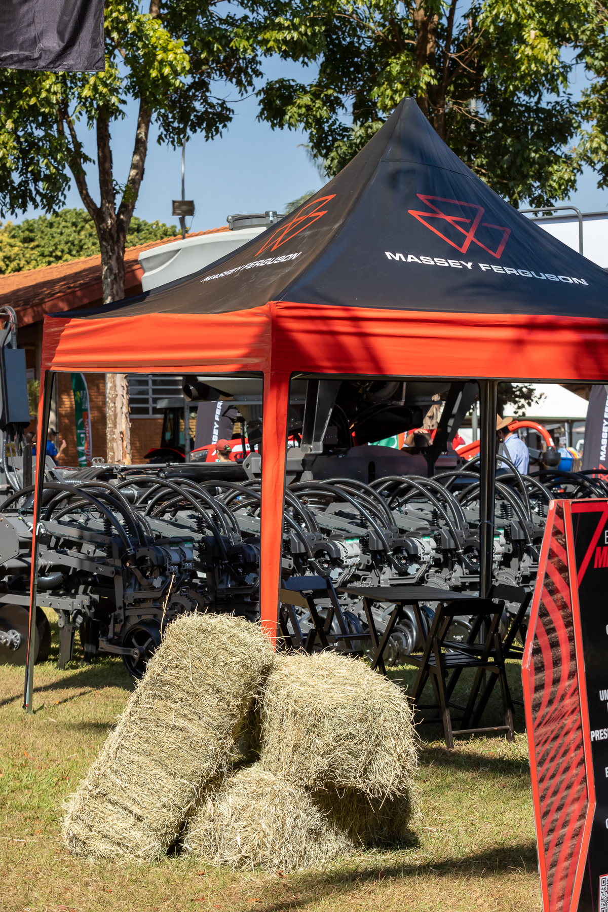 Fotografando Inovação e Tradição: Massey Ferguson na Feira Copercitrus 