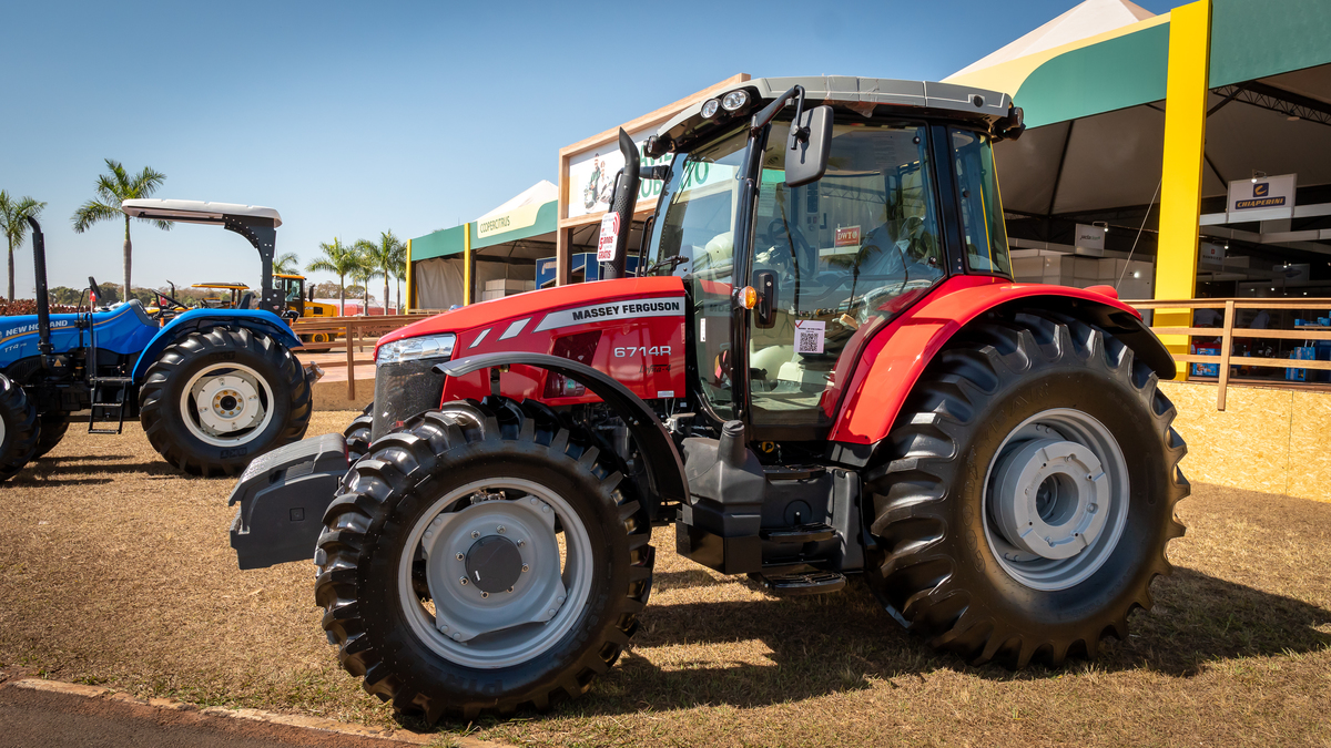 Fotografando Inovação e Tradição: Massey Ferguson na Feira Copercitrus 