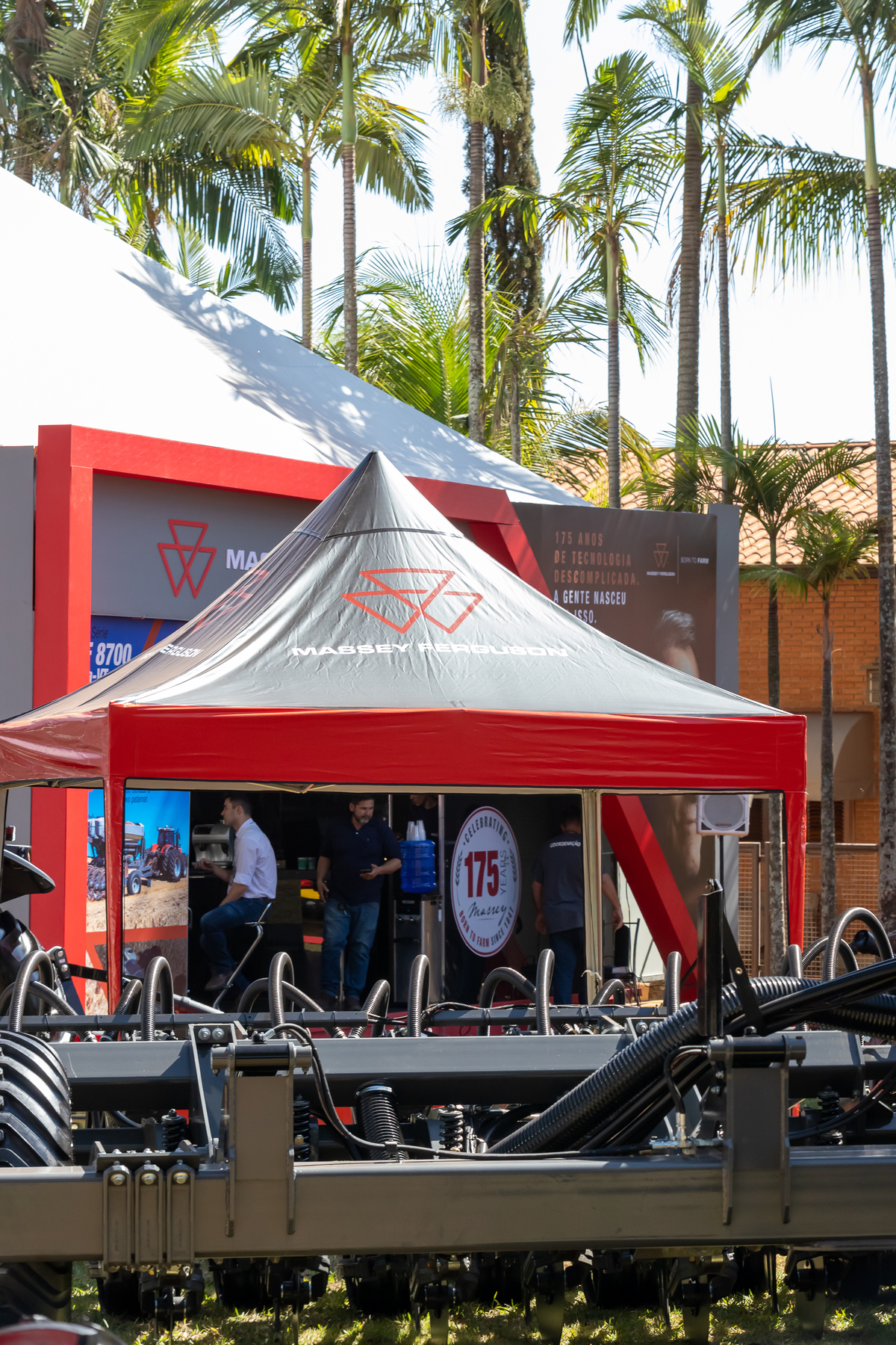 Fotografando Inovação e Tradição: Massey Ferguson na Feira Copercitrus 