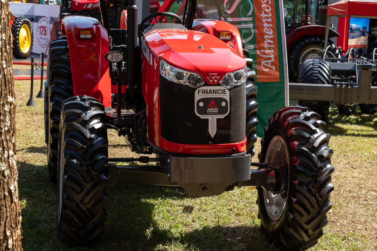 Fotografando Inovação e Tradição: Massey Ferguson na Feira Copercitrus 