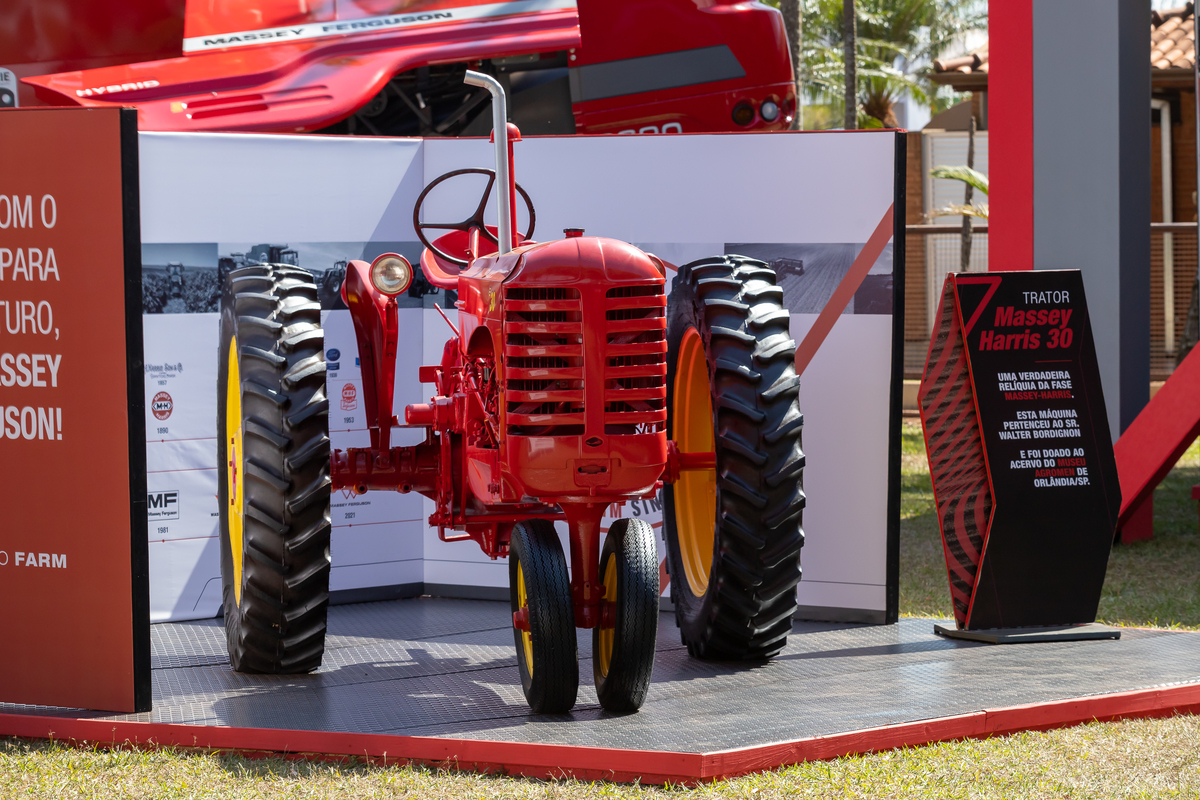 Fotografando Inovação e Tradição: Massey Ferguson na Feira Copercitrus 