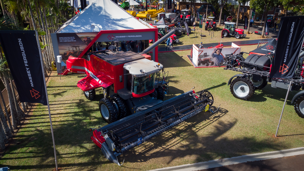 Fotografando Inovação e Tradição: Massey Ferguson na Feira Copercitrus 