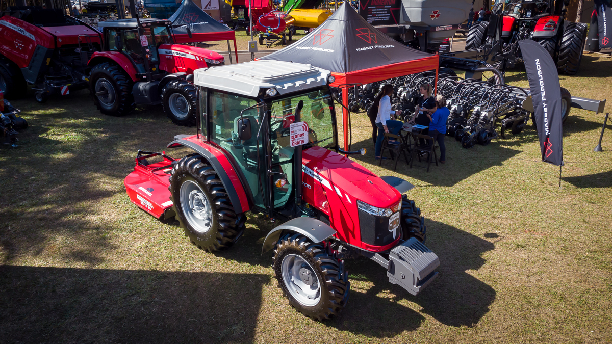 Fotografando Inovação e Tradição: Massey Ferguson na Feira Copercitrus 