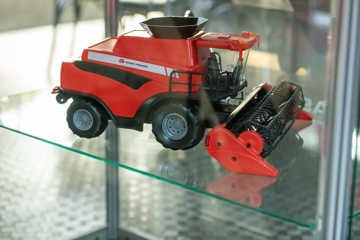 Fotografando Inovação e Tradição: Massey Ferguson na Feira Copercitrus 