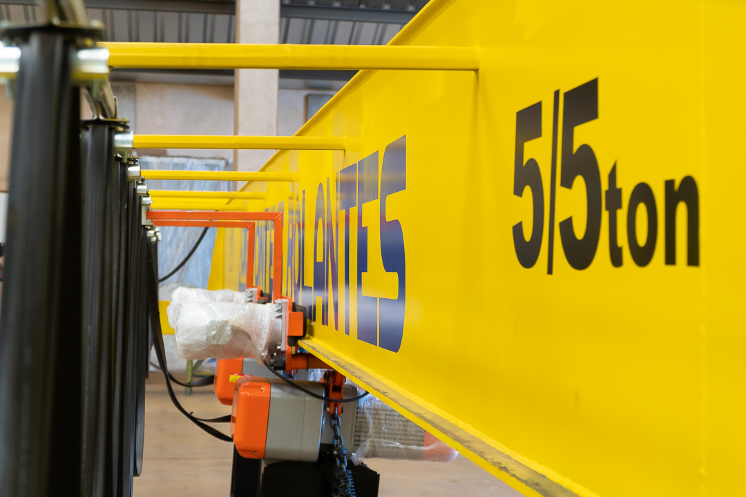 Documentando a Engenharia em Ação: Produção e Embarque pela JP Pontes Rolantes