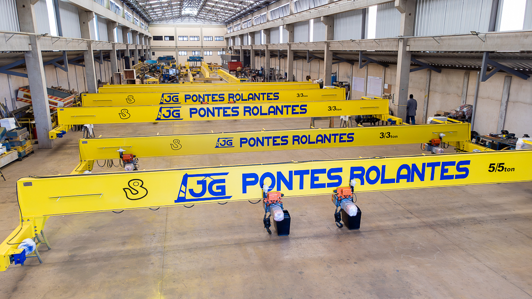 Documentando a Engenharia em Ação: Produção e Embarque pela JP Pontes Rolantes