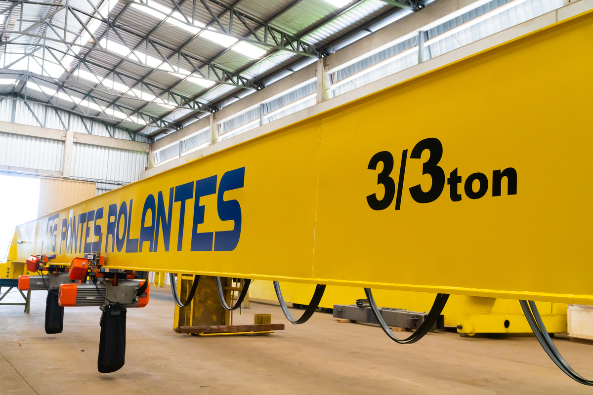 Documentando a Engenharia em Ação: Produção e Embarque pela JP Pontes Rolantes