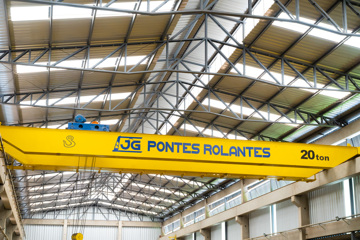 Documentando a Engenharia em Ação: Produção e Embarque pela JP Pontes Rolantes