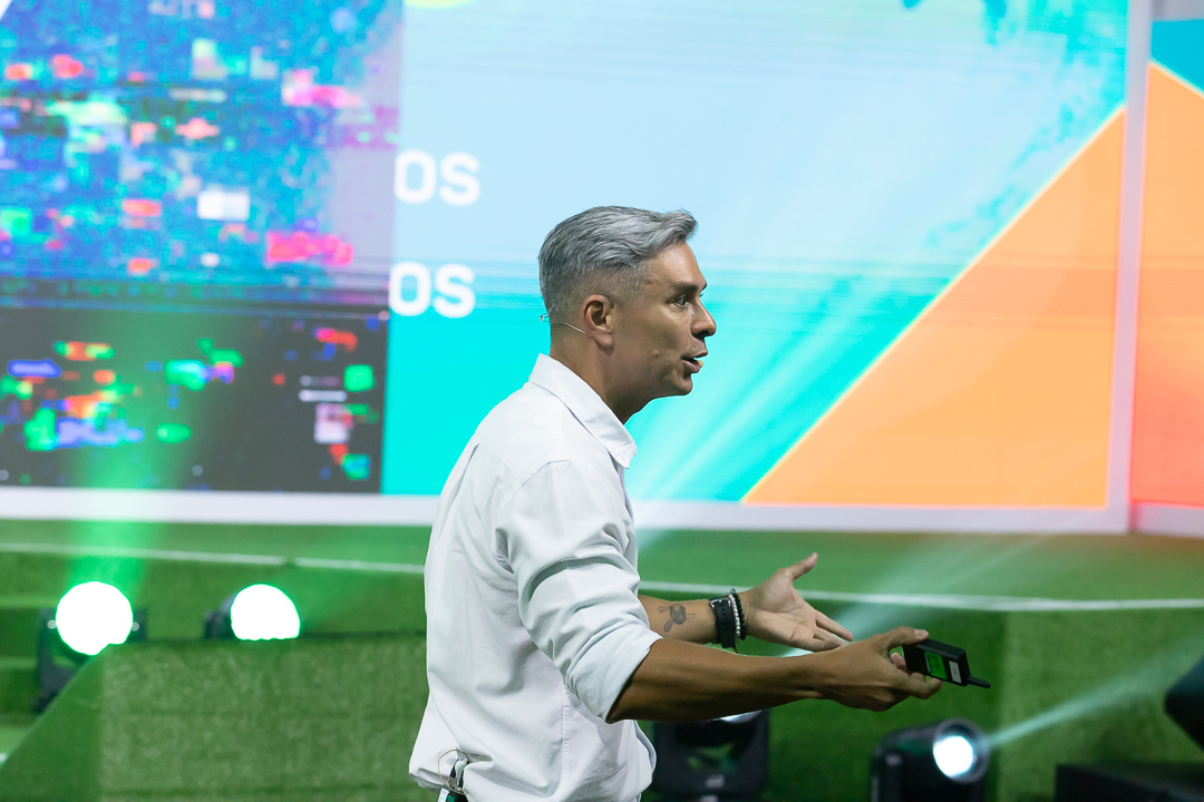 Fotografando a Palestra Motivacional de Ivan Moré 