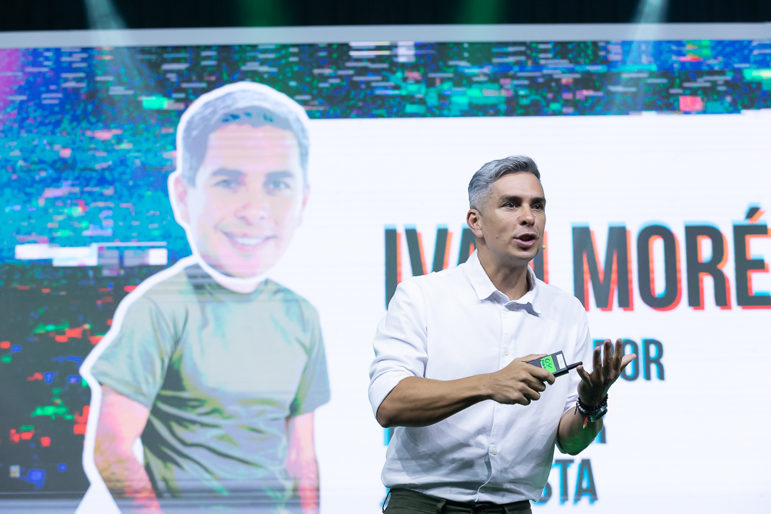 Fotografando a Palestra Motivacional de Ivan Moré 