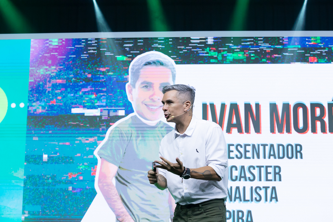 Fotografando a Palestra Motivacional de Ivan Moré 