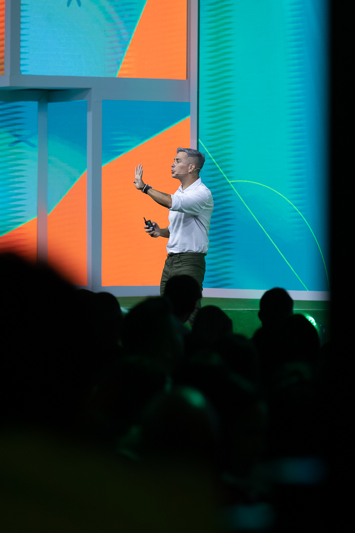 Fotografando a Palestra Motivacional de Ivan Moré 