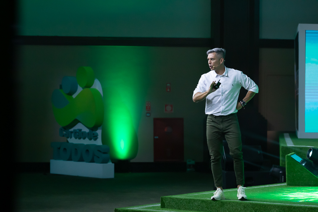 Fotografando a Palestra Motivacional de Ivan Moré 